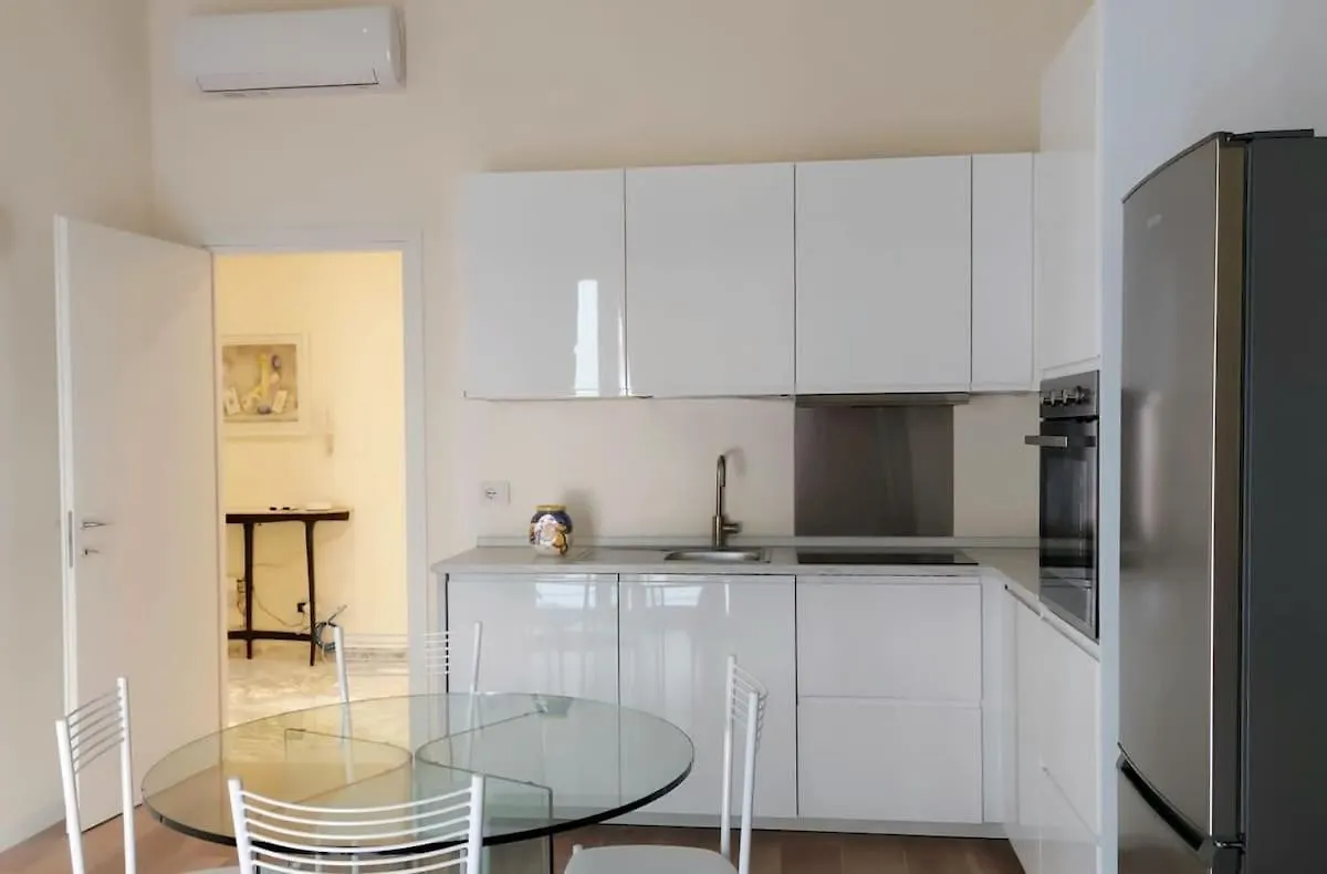 City Center Apartment With Terrace Milan
