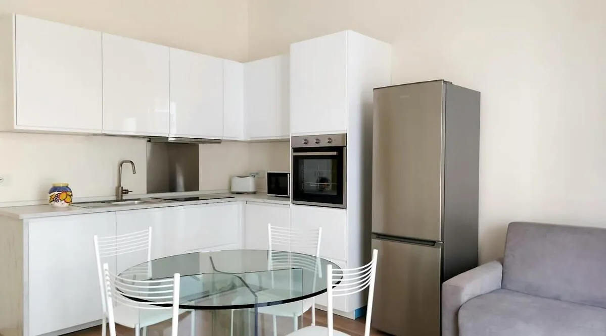 City Center Apartment With Terrace Milan